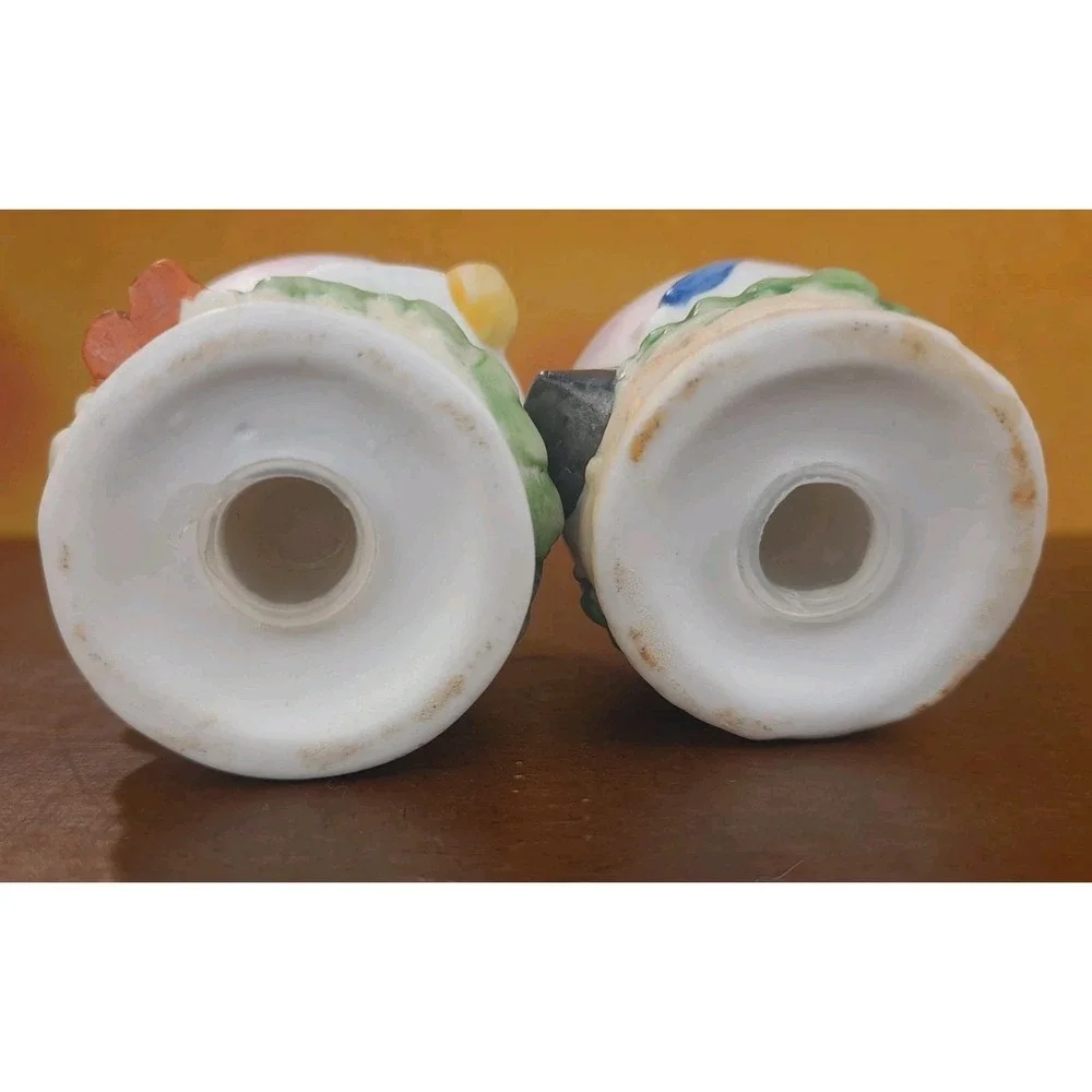 Vintage Anamorphic Egg Salt And Pepper Shakers Mr And Mrs Egg
